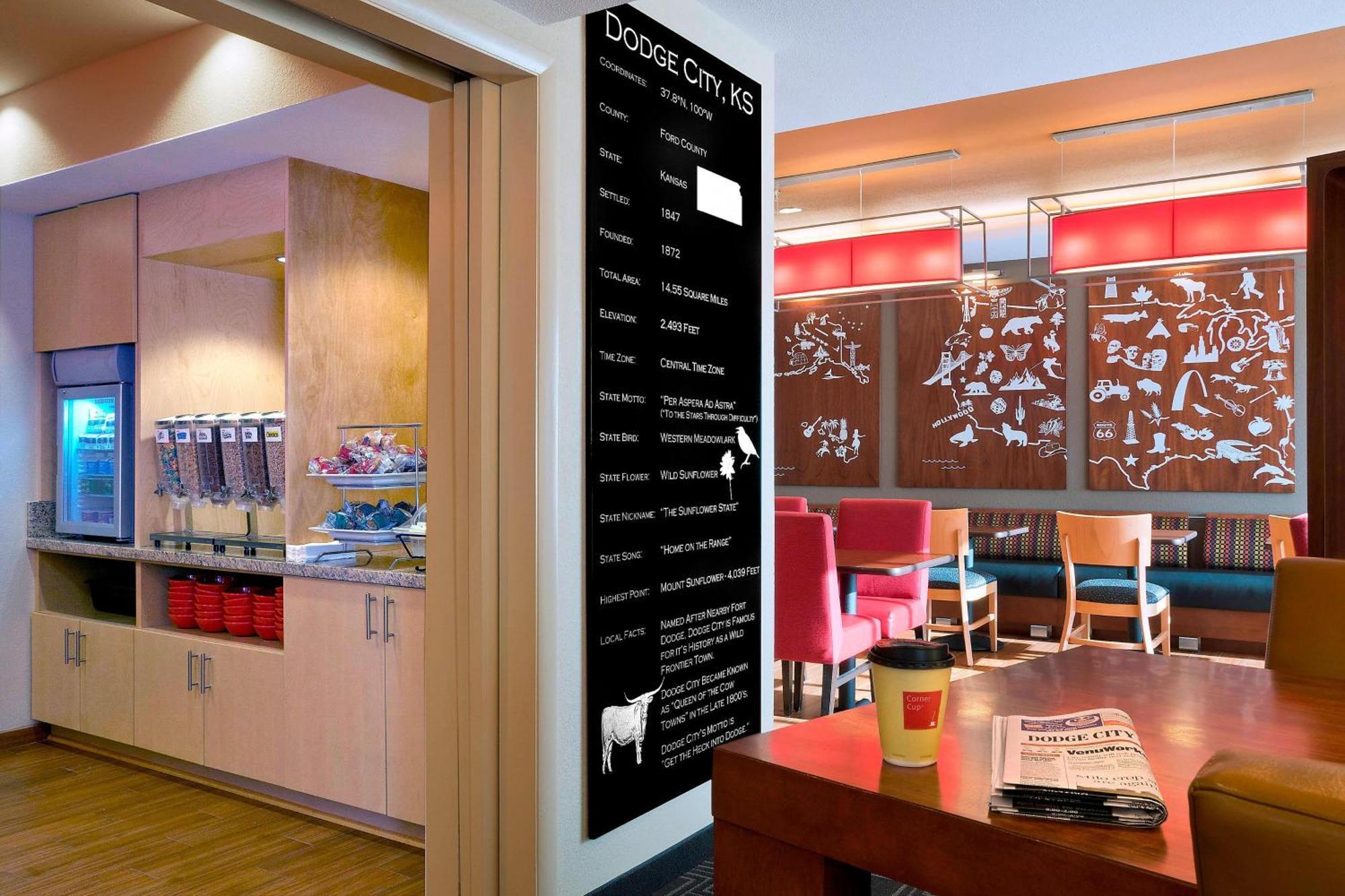 Towneplace Suites By Marriott Додж Сити Екстериор снимка
